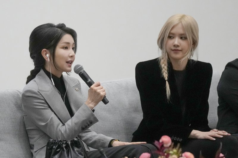 [잡담] 어디에 내놔도 부끄러웠던 윤건희 모음집 | 인스티즈