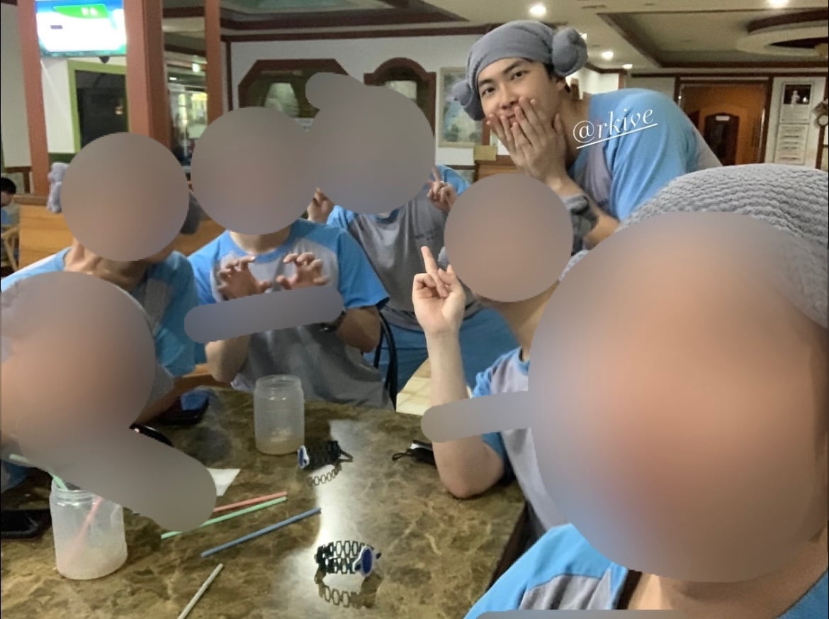 [잡담] 방탄 알엠 동기들이랑 교복 데이트도 함ㅋㅋㅋㅋㅋ | 인스티즈