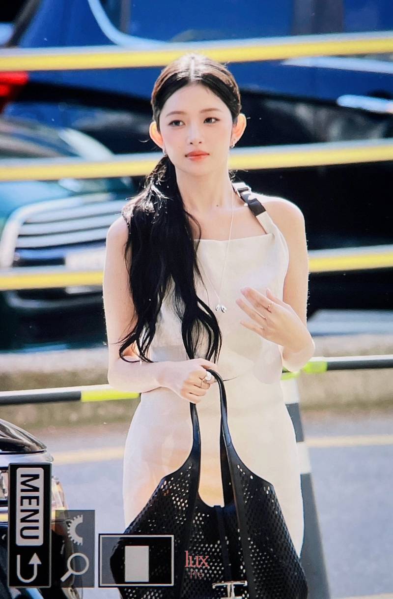 최근 반응 좋은 앞머리 넘긴 아이브 레이 비주얼 | 인스티즈