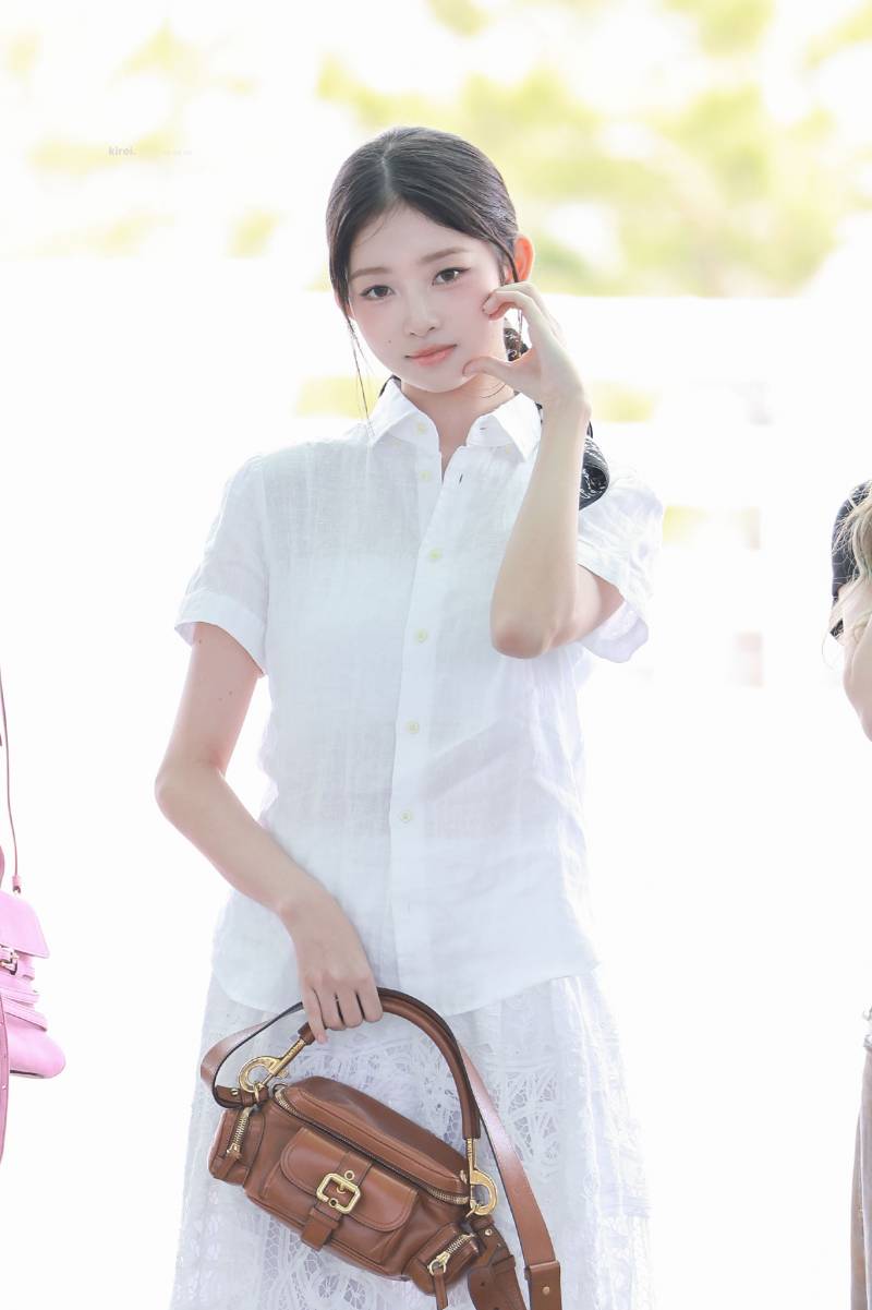 최근 반응 좋은 앞머리 넘긴 아이브 레이 비주얼 | 인스티즈