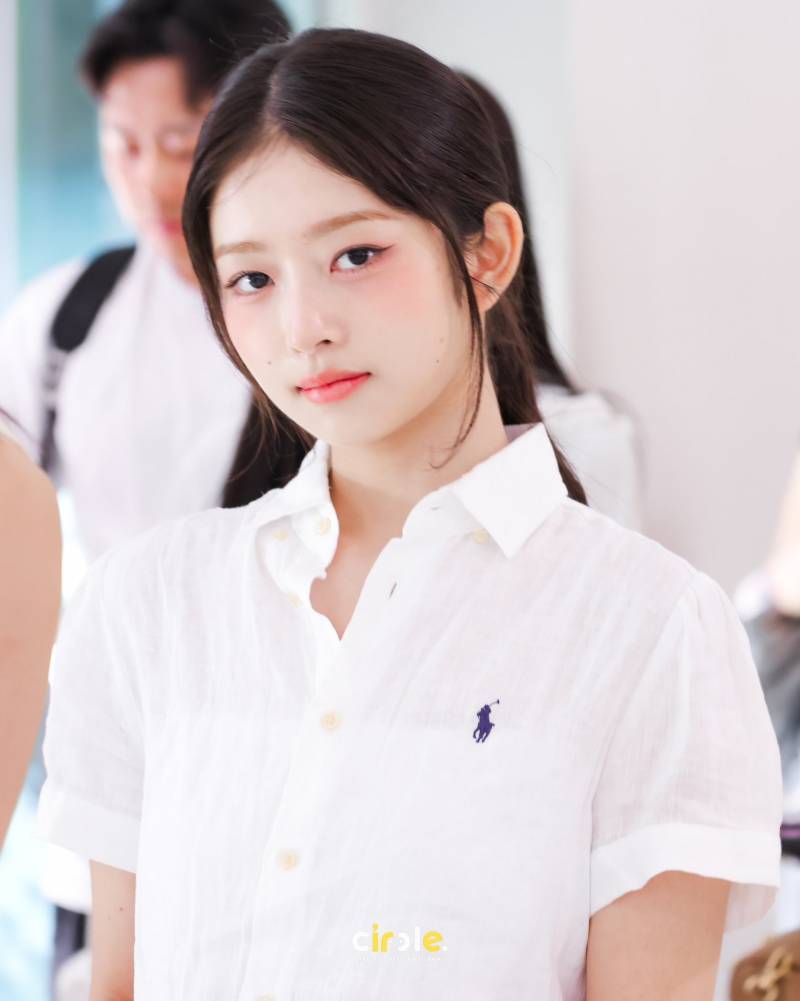 최근 반응 좋은 앞머리 넘긴 아이브 레이 비주얼 | 인스티즈