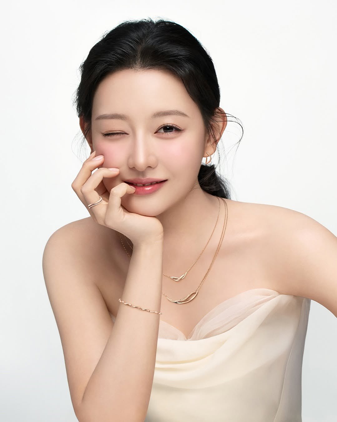 [잡담] 고윤정 김지원 진짜 너무너무너무예쁨.. | 인스티즈