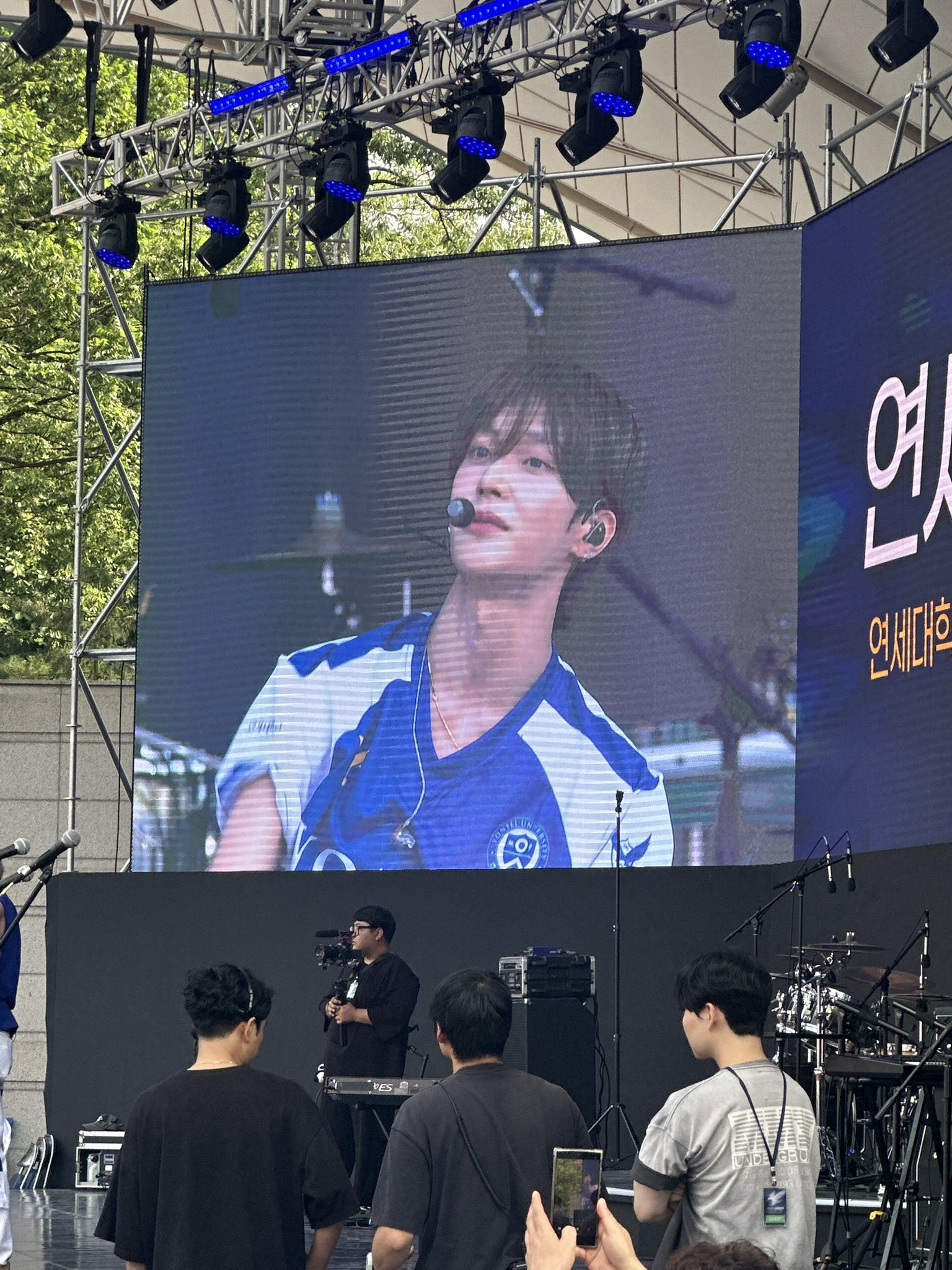 [잡담] 전광판 원빈이 미쳤네 | 인스티즈