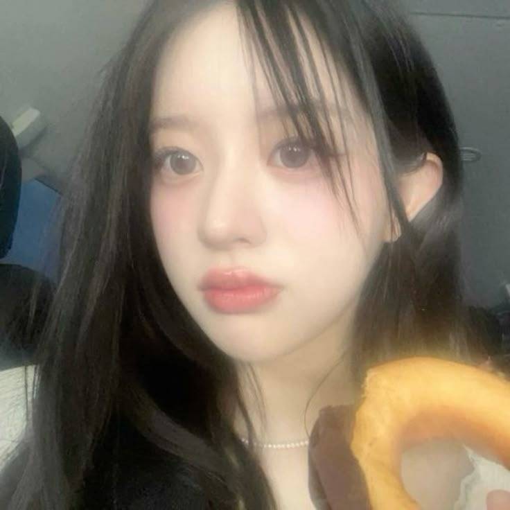 [잡담] 이 얼굴 특징 뭐같아? | 인스티즈