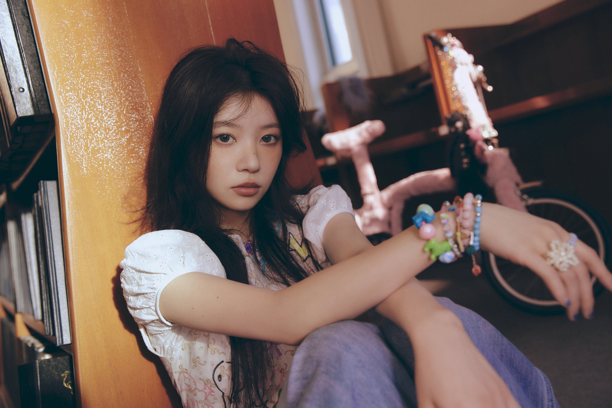 [잡담] 아일릿 모카 화보나 컨포 진짜 잘찍는것 같음 | 인스티즈