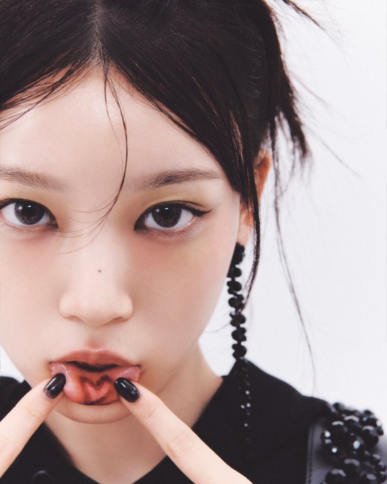 [잡담] 아일릿 모카 화보나 컨포 진짜 잘찍는것 같음 | 인스티즈