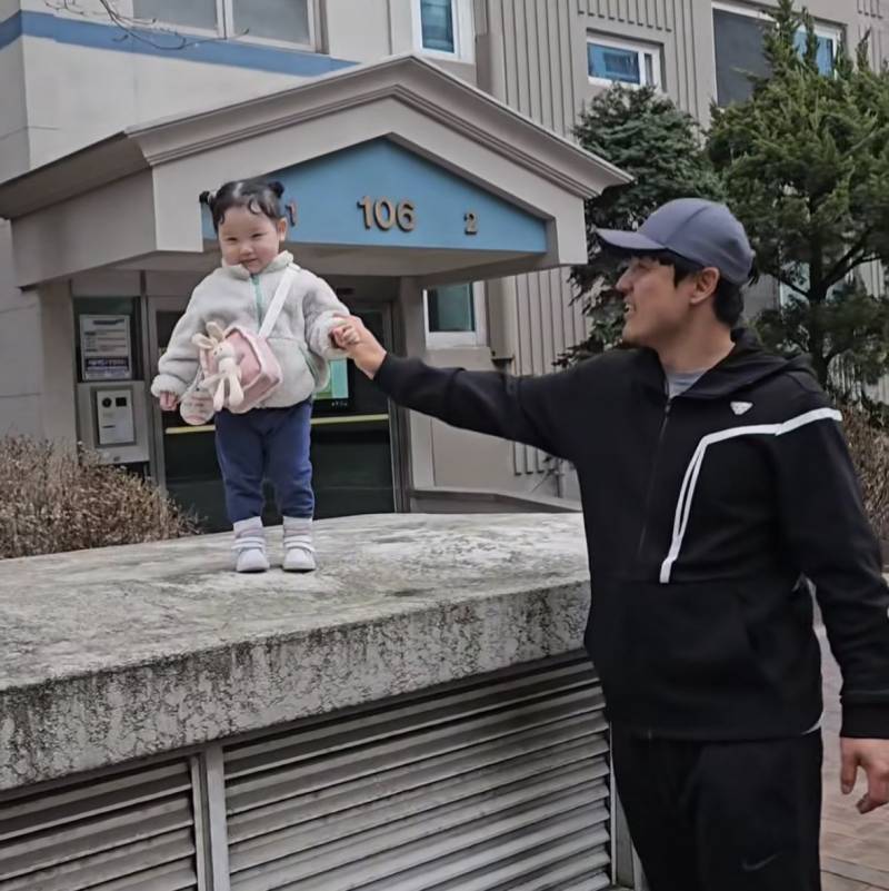 [잡담] 아 채이 이 사진 넘 작아 소중해...ㅠㅠㅠ | 인스티즈