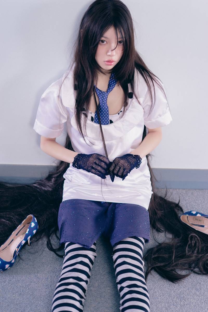 ILLIT(아일릿) 'bomb' Concept Photo (PINK BOMB Ver.) | 인스티즈