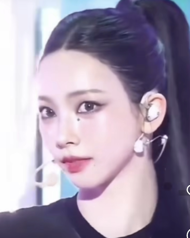 [잡담] 카리나는 헤어라인까지 완벽한데 | 인스티즈