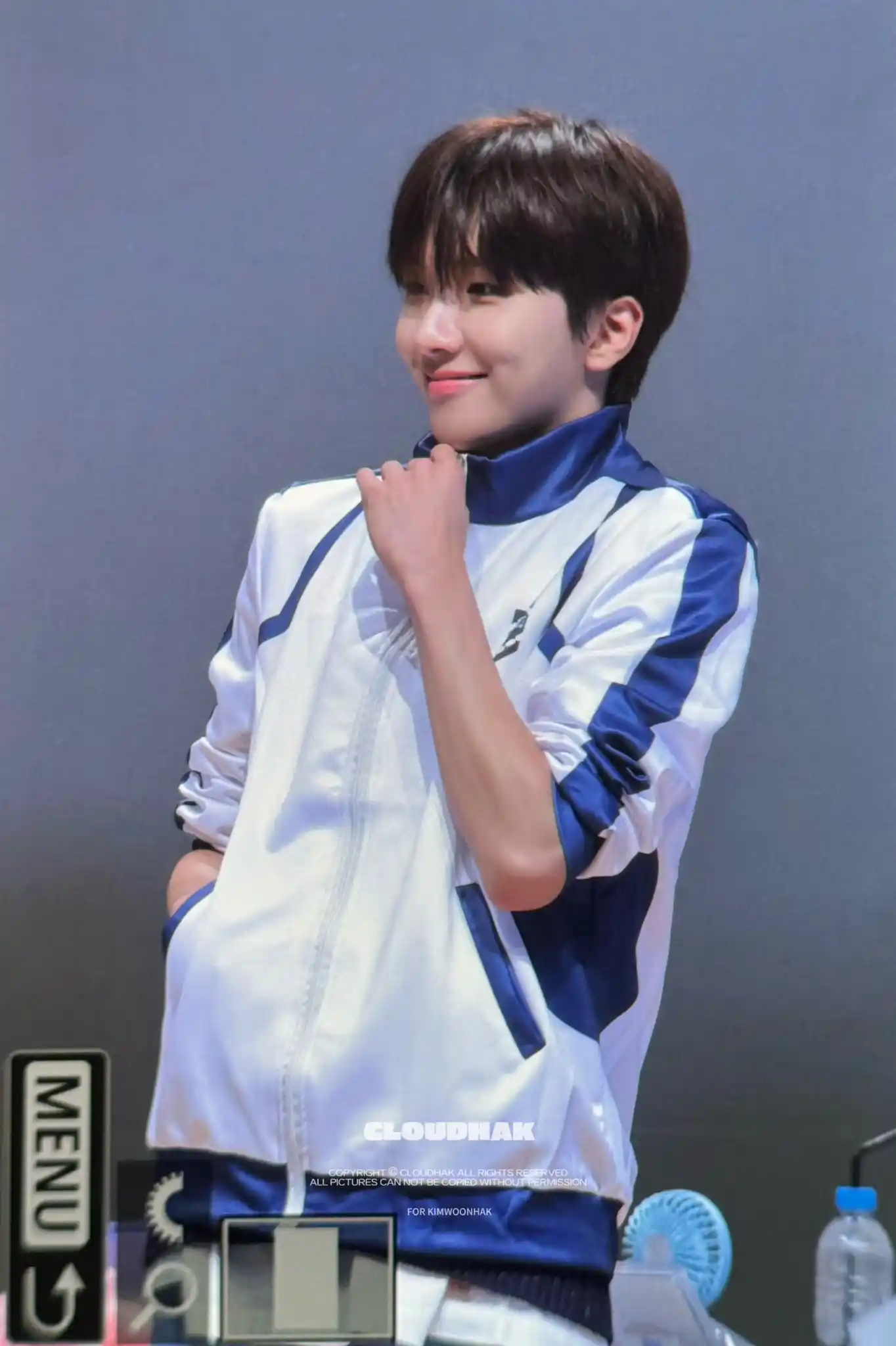 이런 연하가 제 반려라면 반려하지 않겠습니다 김운학 운왼 운른 프리뷰 공항 남찍사 고화질 (34) webp 공유 | 인스티즈
