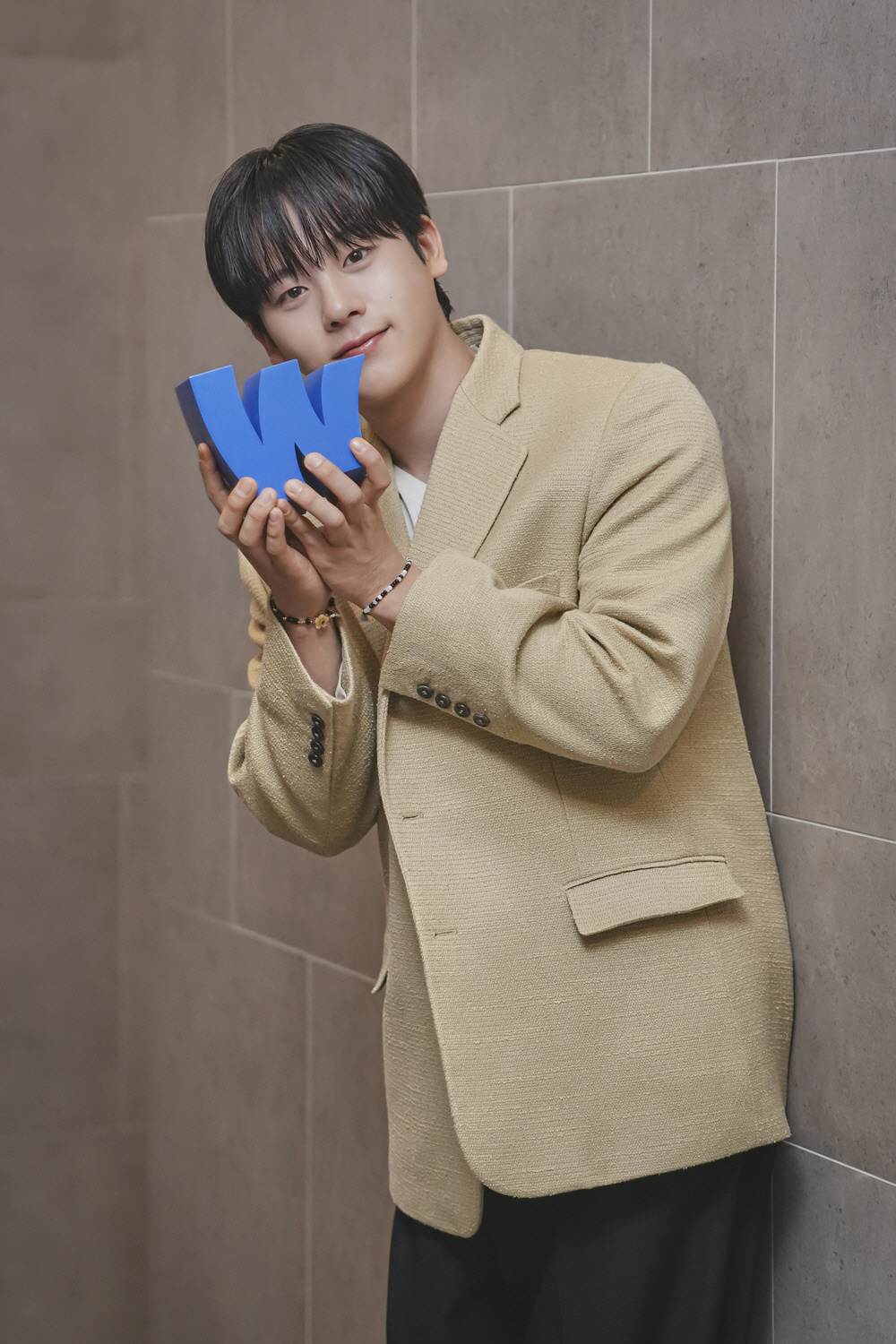 [정보/소식] [인터뷰①] 'ONE' 이정하 "'스터디그룹' 황민현vs'약한영웅' 박지훈? 싸움 꼴찌는 나" | 인스티즈
