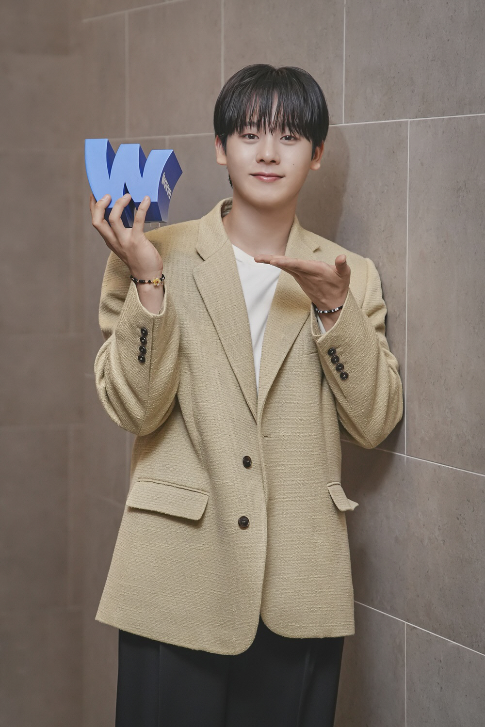 [정보/소식] [인터뷰①] 'ONE' 이정하 "'스터디그룹' 황민현vs'약한영웅' 박지훈? 싸움 꼴찌는 나" | 인스티즈