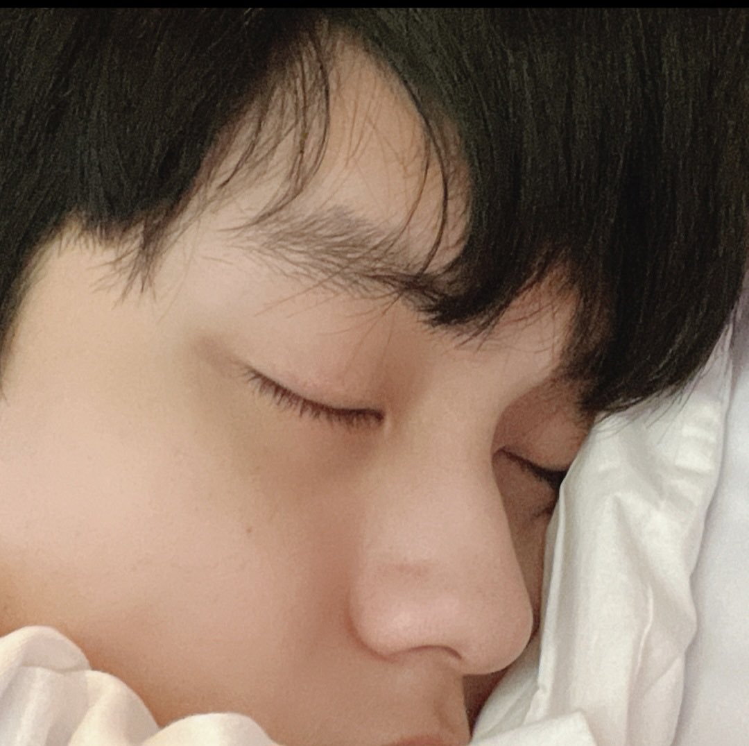 [잡담] 연준이랑 수빈이 볼 엄청 말랑해보이는데 신기함 | 인스티즈