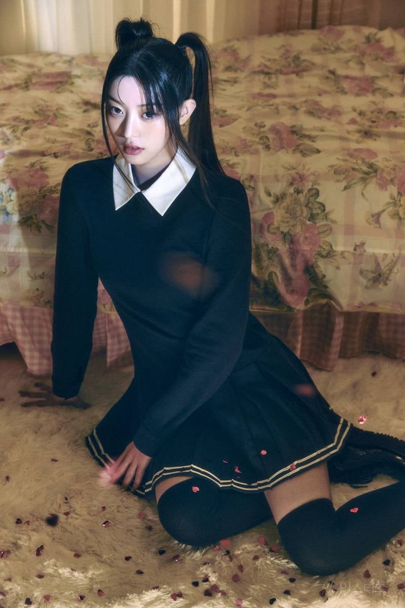 ILLIT(아일릿) 'bomb' Concept Photo (MAGIC BOMB Ver.) | 인스티즈