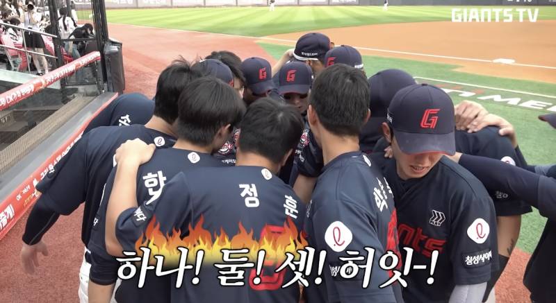 [잡담] 덕밍아웃 방금 보고 왔는데 진짜 개웃기네 | 인스티즈