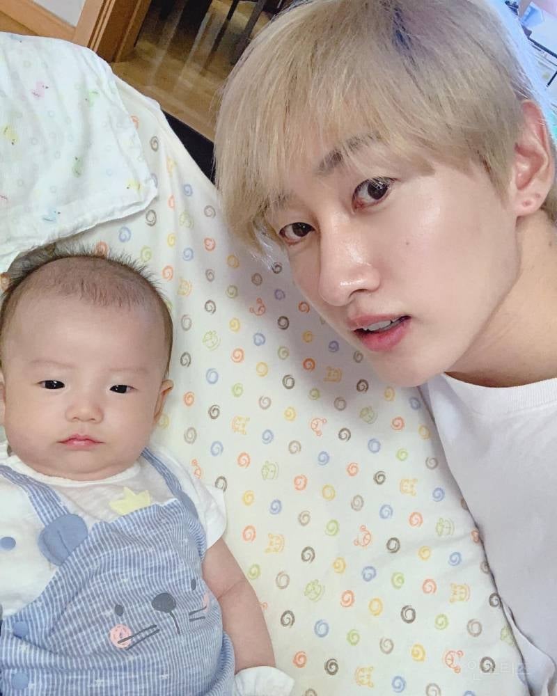진정성 하나로 메디힐 모델까지 되어버린 20년차 남돌 | 인스티즈