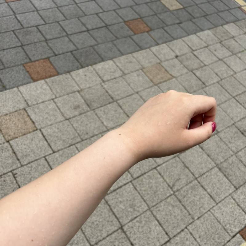 [잡담] 네일샵 그 램프에 손넣었는데 갑자기 손만 개탔어;; 왜이래? | 인스티즈