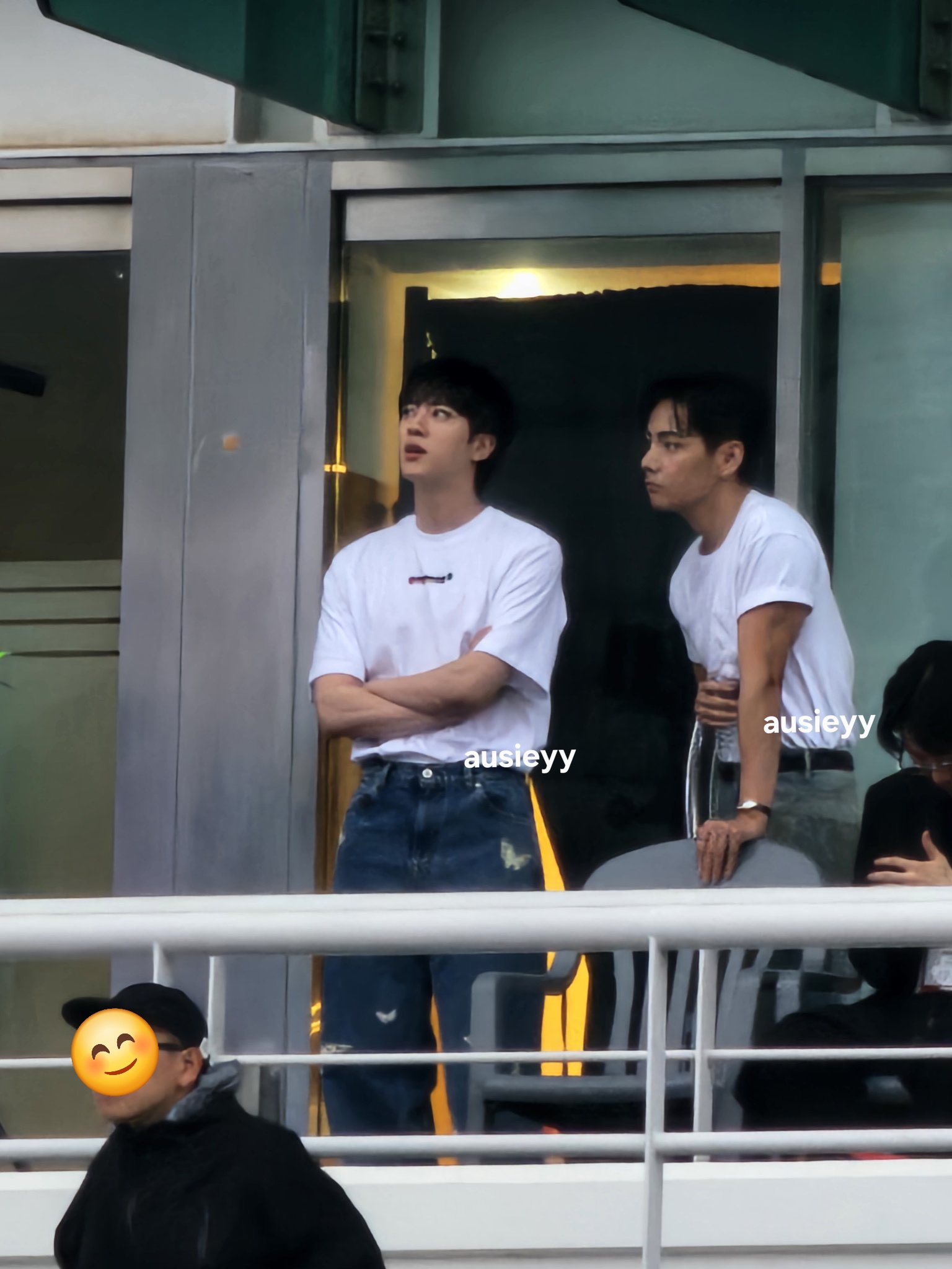 [잡담] 방탄 진이랑 뷔 투샷 뜸 | 인스티즈