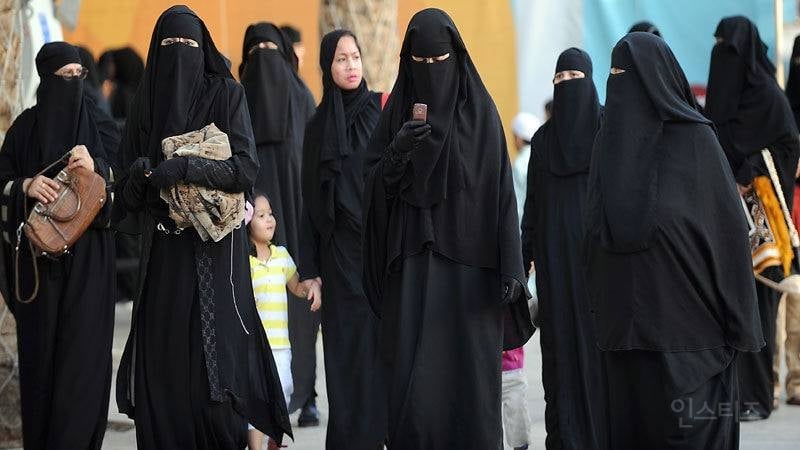 인터넷에 컨텐츠 공유하려면 허락 받아야하는 나라 | 인스티즈