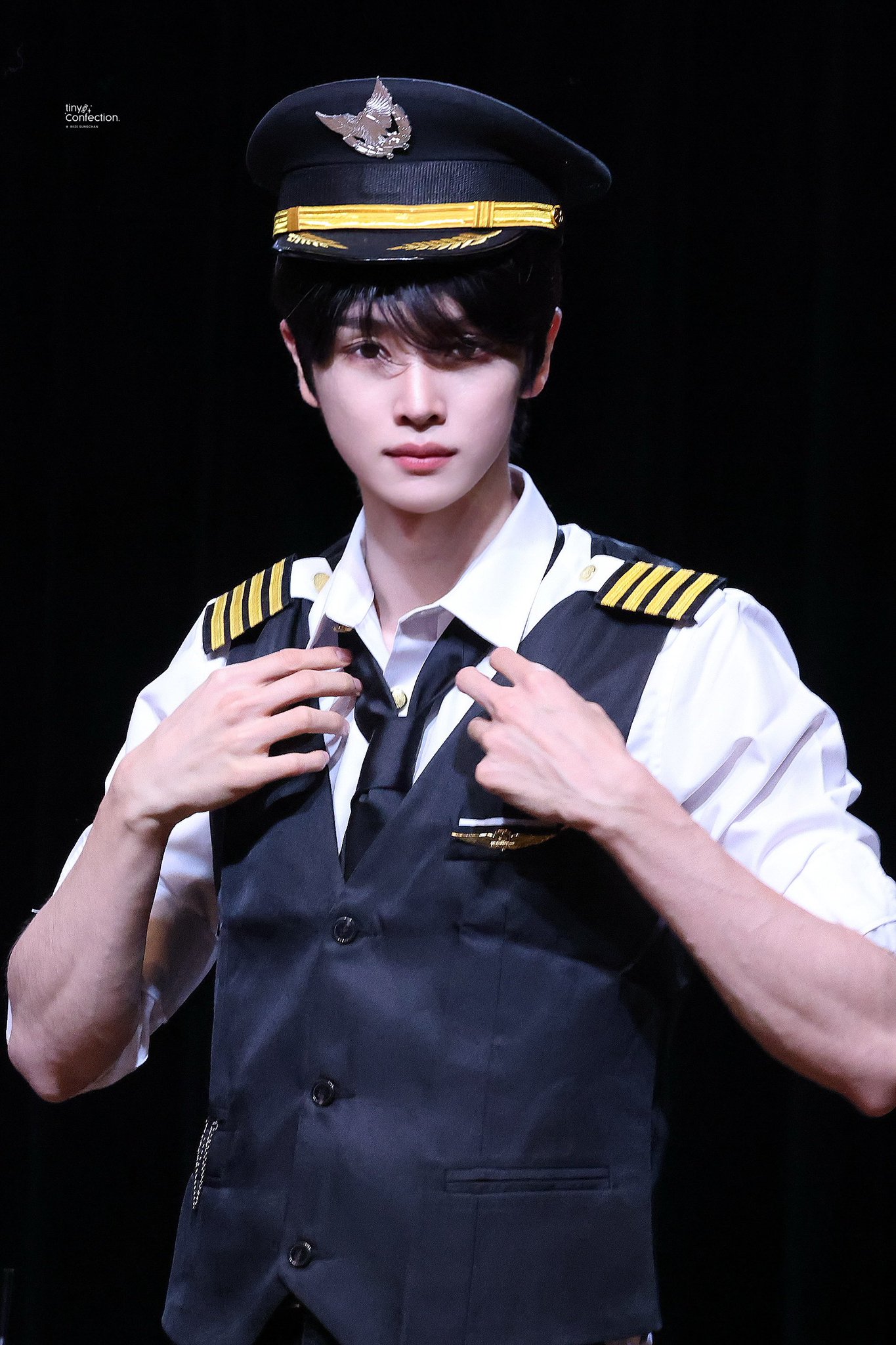 [잡담] 성찬이 팬싸에서 배역 맡고잇는것처럼 | 인스티즈
