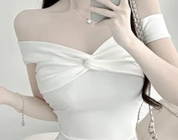 [잡담] 옷 조합 골라줘 | 인스티즈