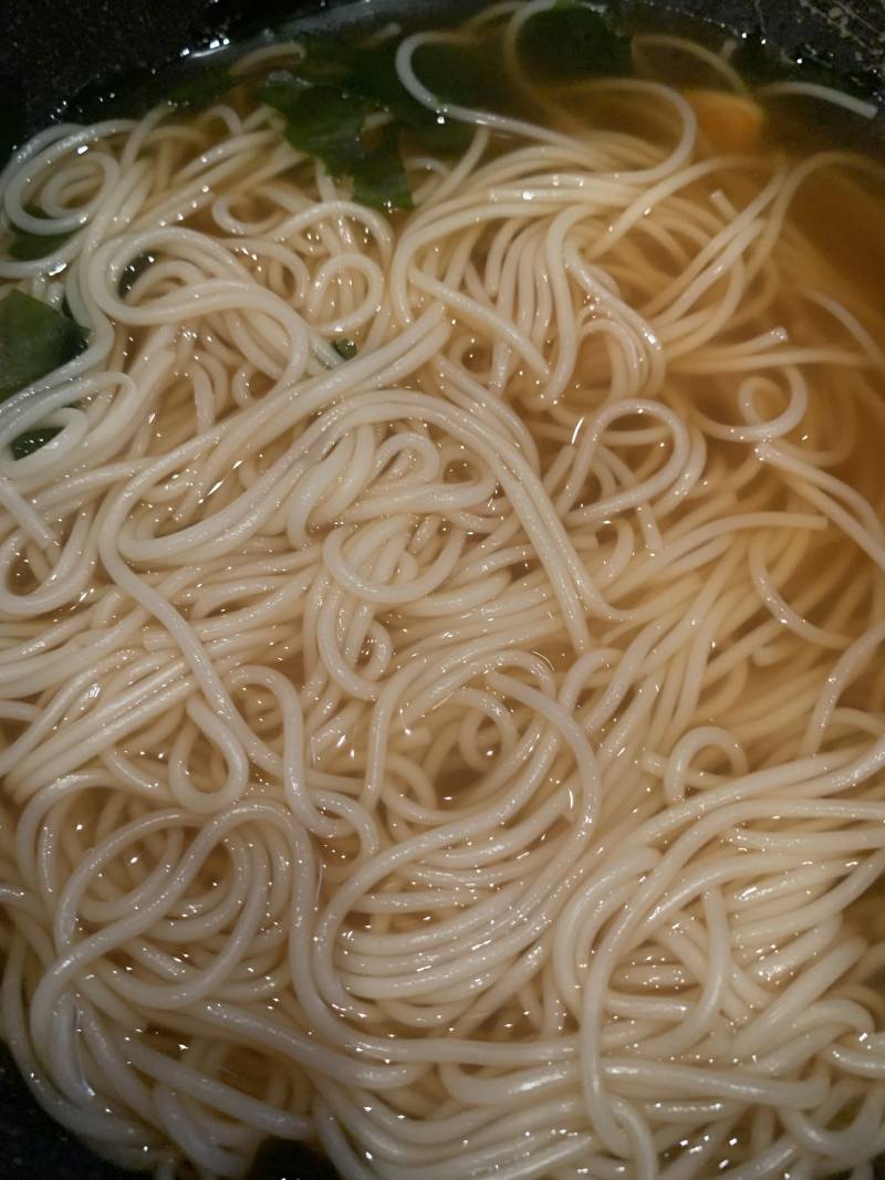 [잡담] 너구리 순한맛에 면은 없고 스프만 있어서 | 인스티즈