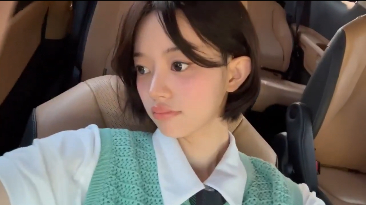 [잡담] 아니 아일릿 민주 단발 셀카 짱예야 | 인스티즈