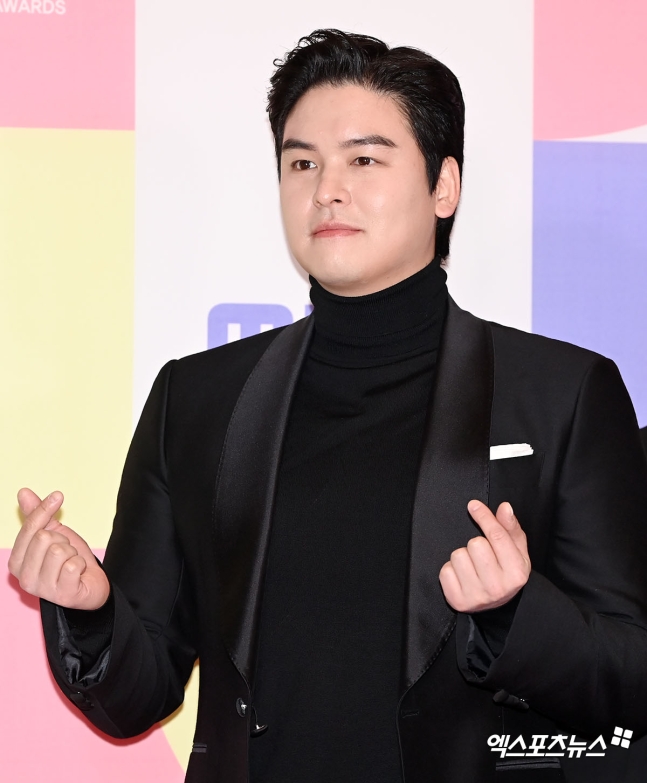 [잡담] [단독] 사업가 된 이장우, 외국인 집밥 차려준다…'두유노집밥' 출연 | 인스티즈