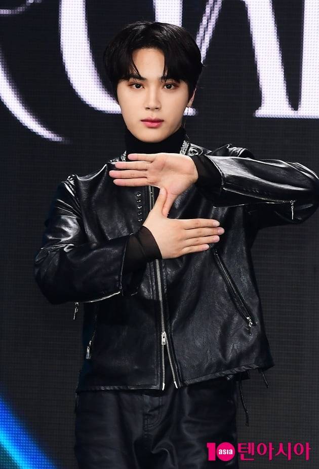 [단독] '더보이즈 탈퇴' 주학년, 日 AV배우 출신 아스카 키라라와 성매매 | 인스티즈