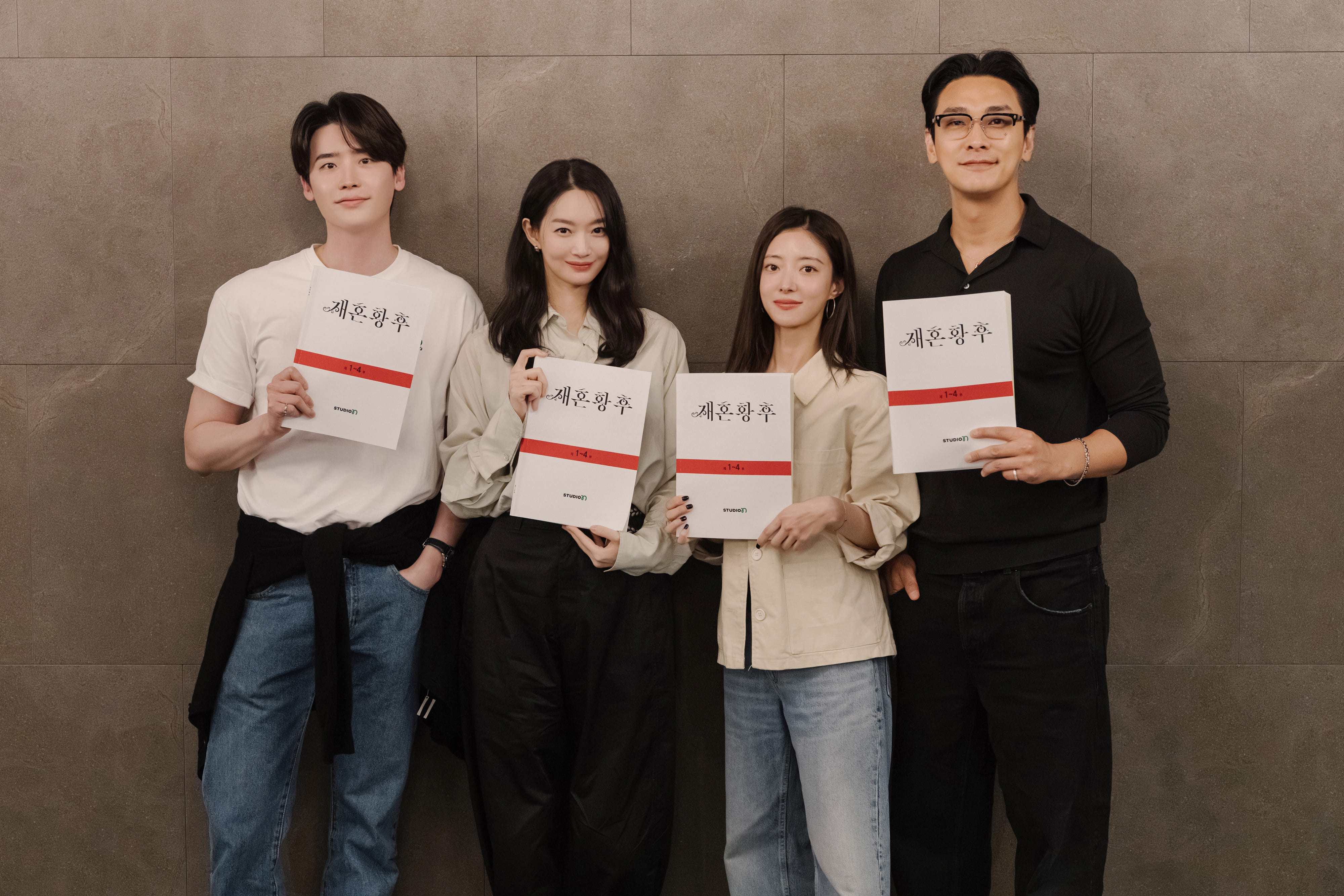 [잡담] 재혼황후 신민아 이세영 투샷 보니까 나비에 라스타 if외전도 보고싶어짐 | 인스티즈