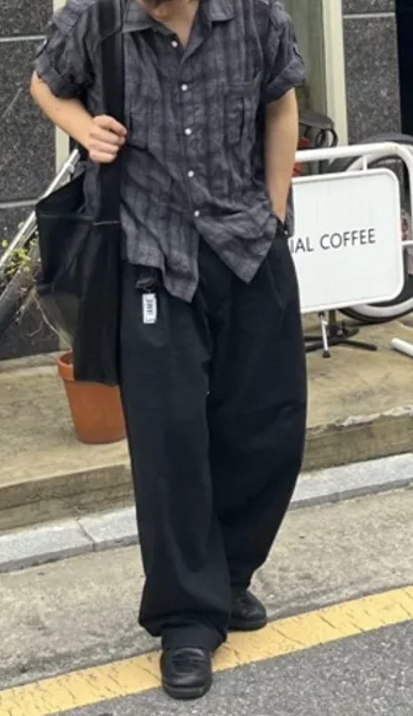 [잡담] 남자 여름 하객룩 둘중 뭐가 괜찮아? | 인스티즈