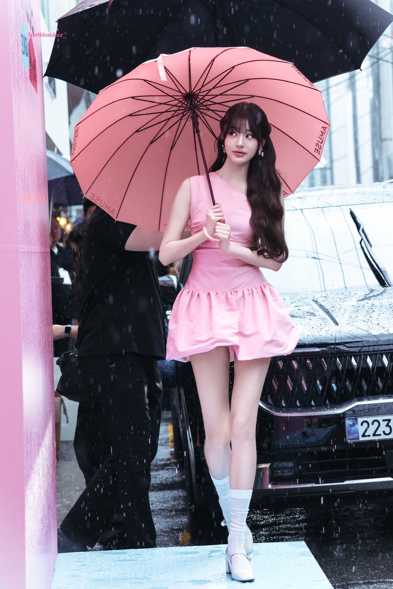 [정보/소식] 오늘 아침 어뮤즈 행사 참석한 장원영 | 인스티즈