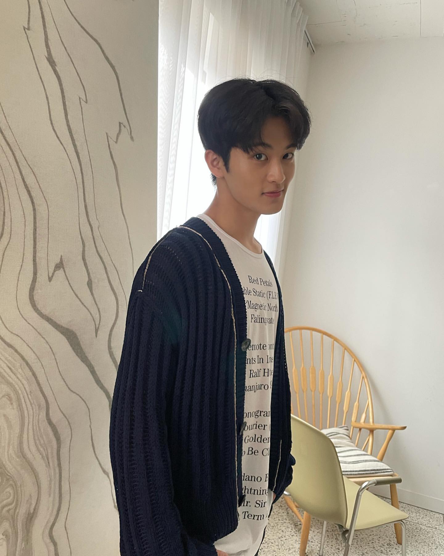 [잡담] 마크 메종마르지엘라 옷 ㄹㅇ 많이 입네 | 인스티즈