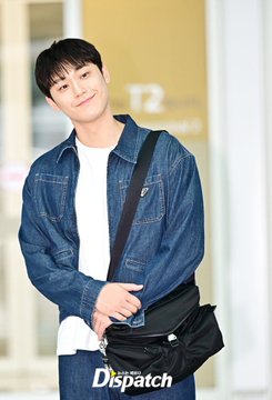 [잡담] 오늘 이도현 출국하는데 왜 이리 어려보이냐 ㅋㅋㅋㅋㅋㅋㅋ | 인스티즈