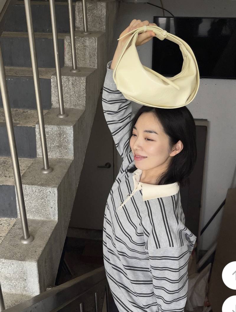 [잡담] 가방 뭐 살지 골라주라!! | 인스티즈