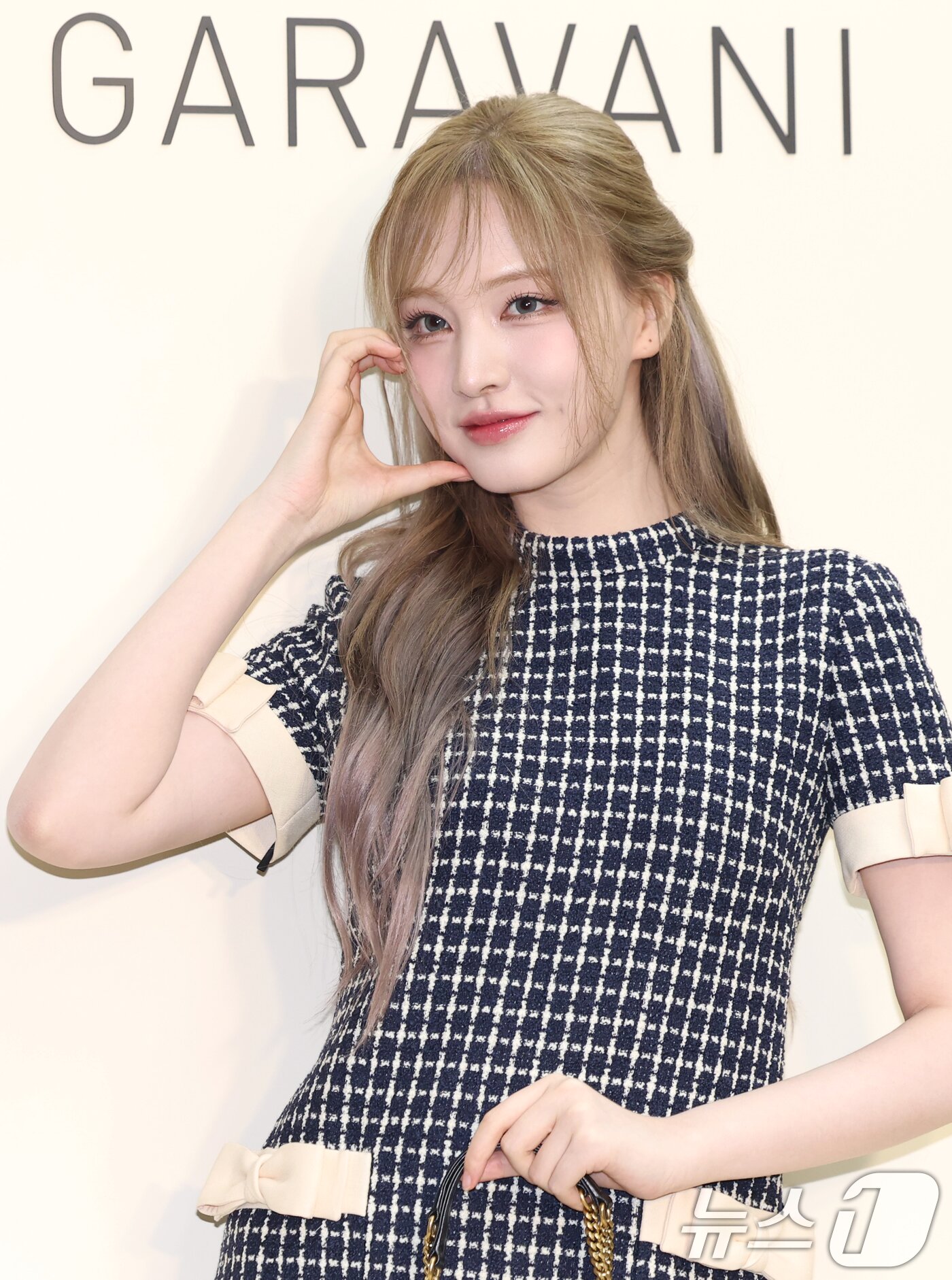 [잡담] 리즈 갈발로 새로 염색한게 훨씬 어울려 | 인스티즈