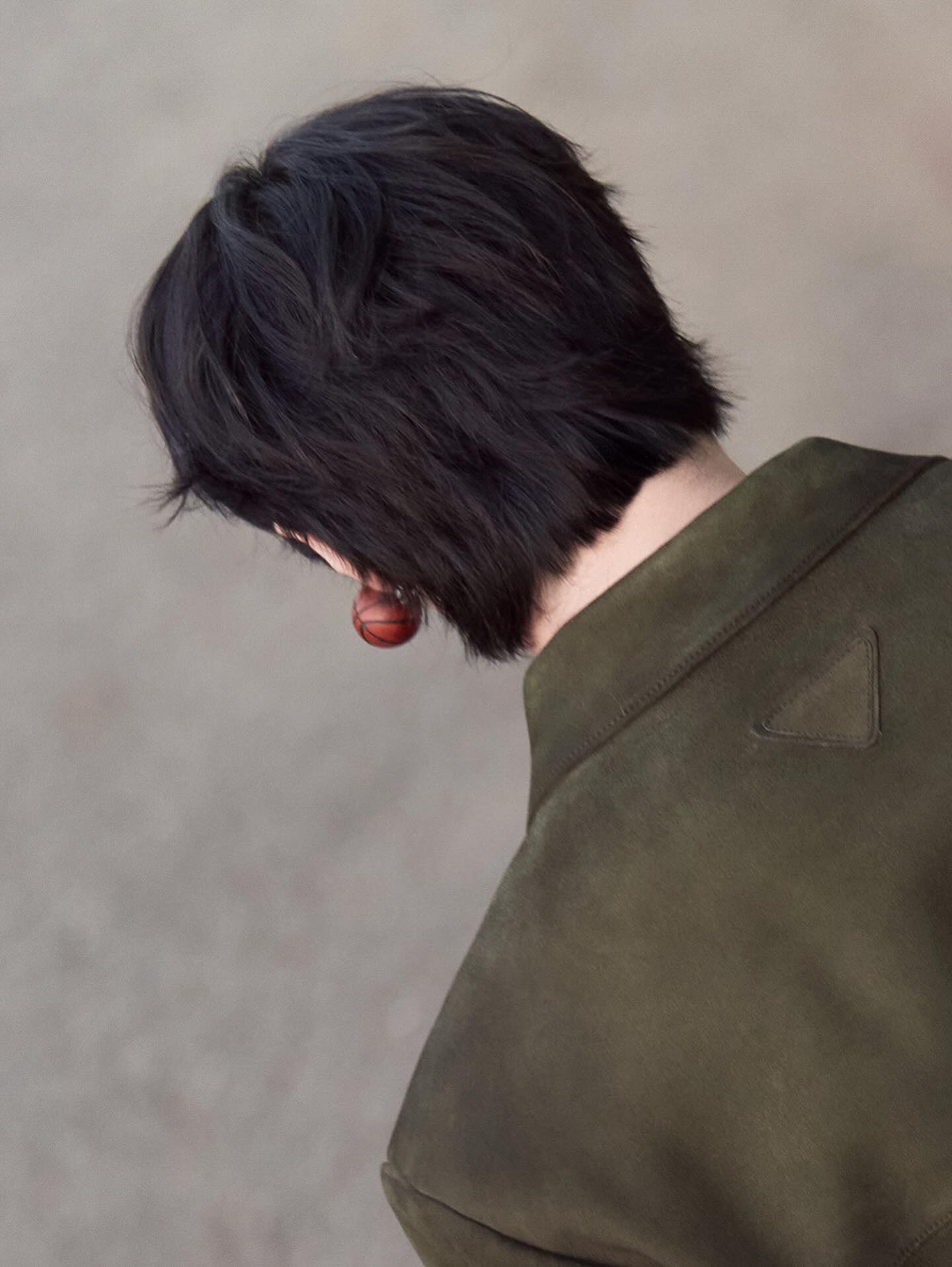 [잡담] 농구공 귀걸이 뒤에는 판판한줄 알았는데..ㅈㅇ변우석 | 인스티즈