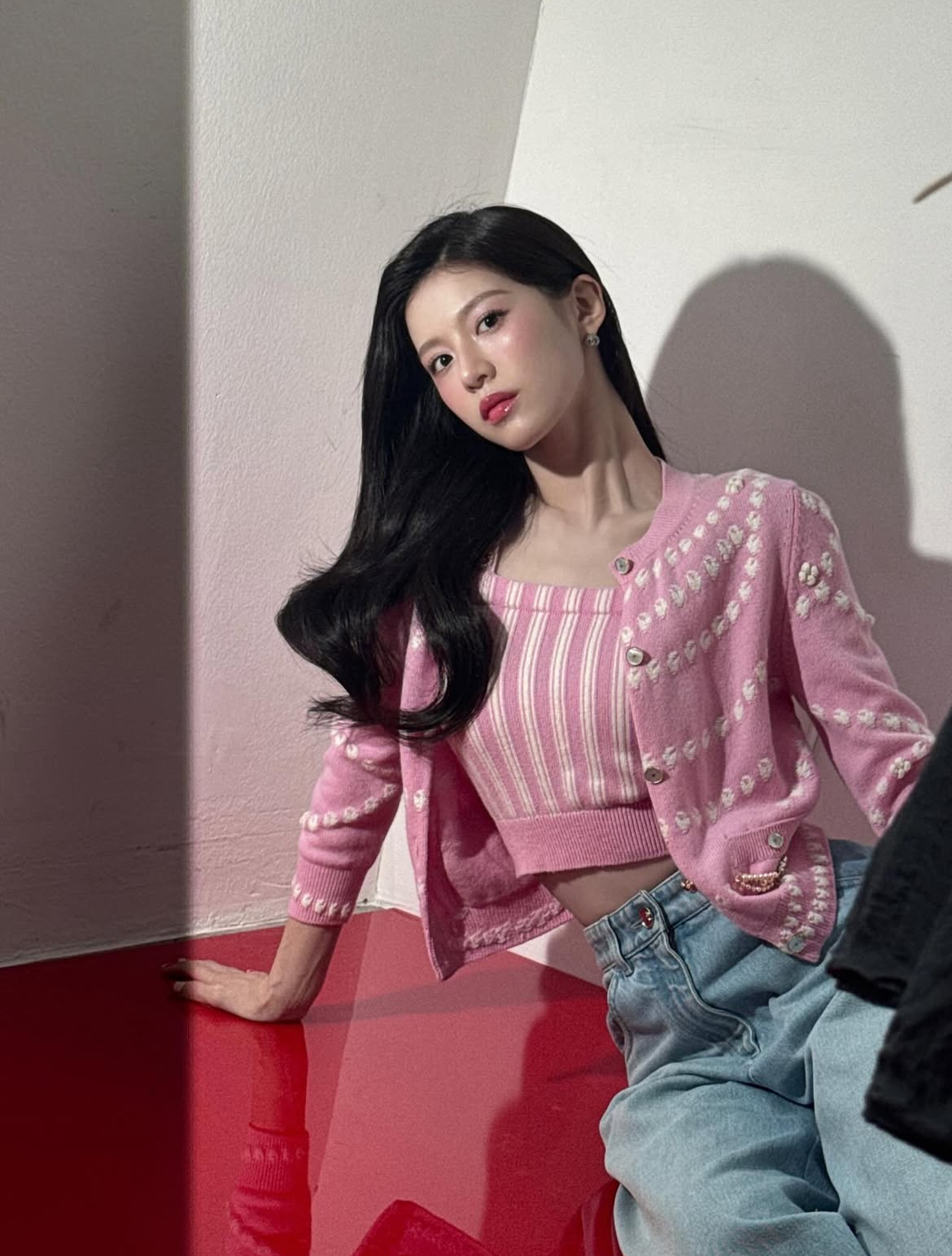 [잡담] 고윤정 인스타 올려줬는데 초미녀짤이랑 장꾸짤 같이 주는거 | 인스티즈