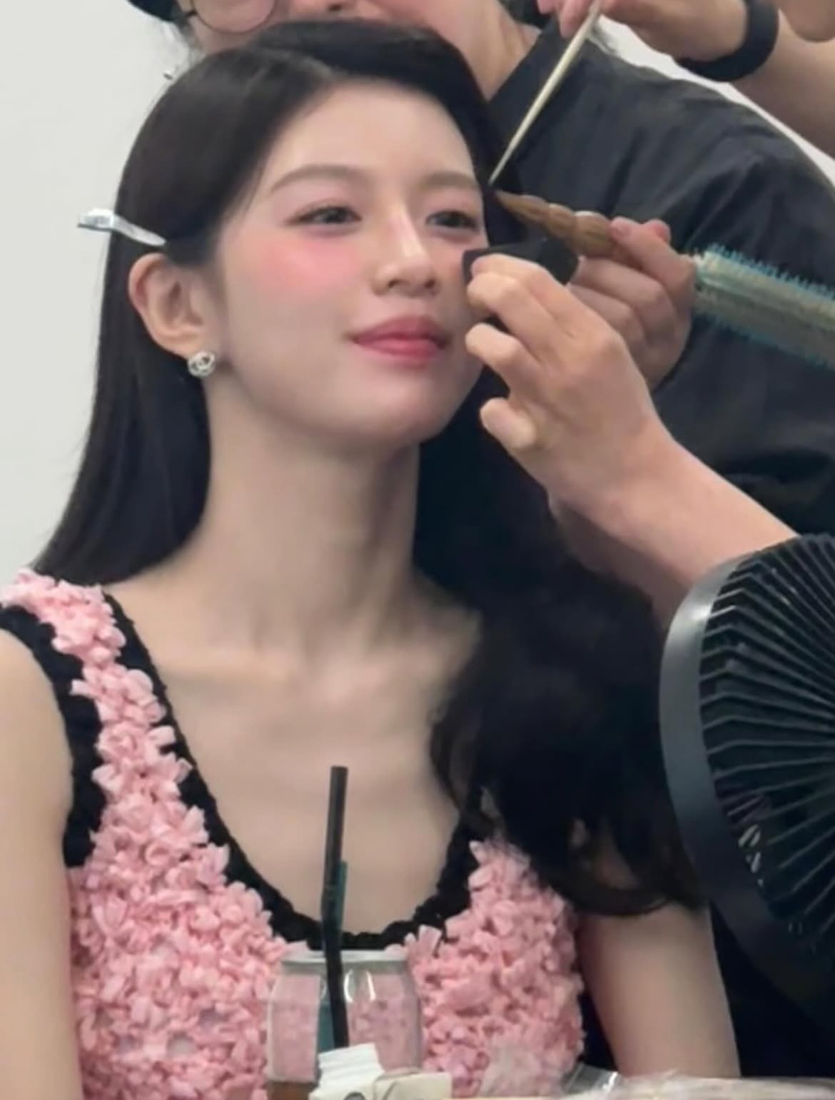 [잡담] 고윤정 인스타 올려줬는데 초미녀짤이랑 장꾸짤 같이 주는거 | 인스티즈
