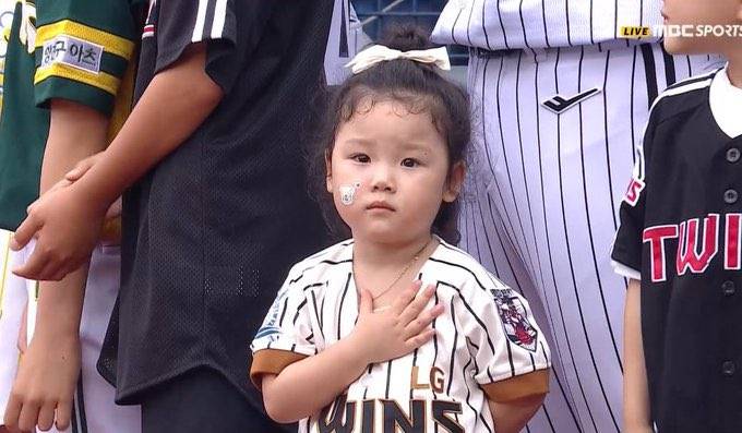 [잡담] 나눔팀에는 아기공주님들의 축복이 내려요...❤️🩵🖤 | 인스티즈
