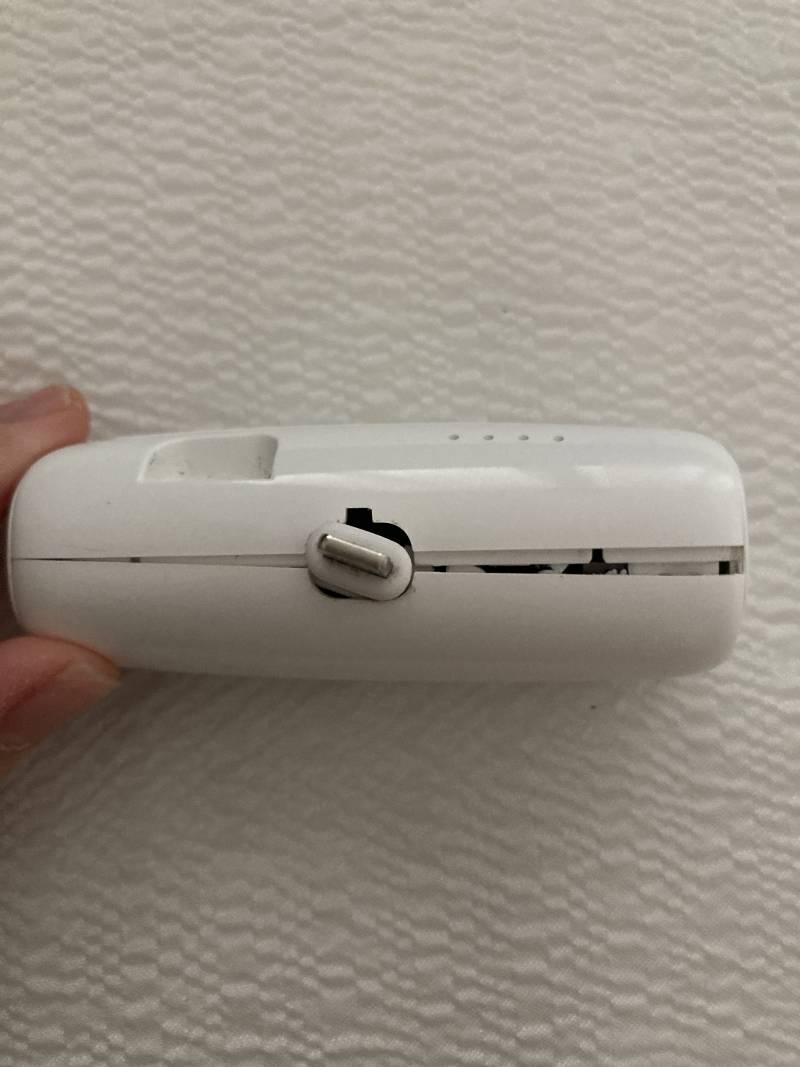 [잡담] 보조배터리 망가졌는데 쓰면 안되겠지?? | 인스티즈