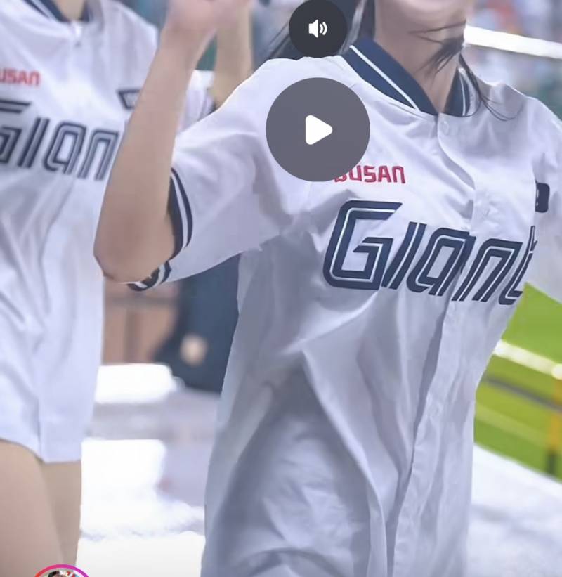 [잡담] 이거 무슨 옷인지 알수있을까 | 인스티즈