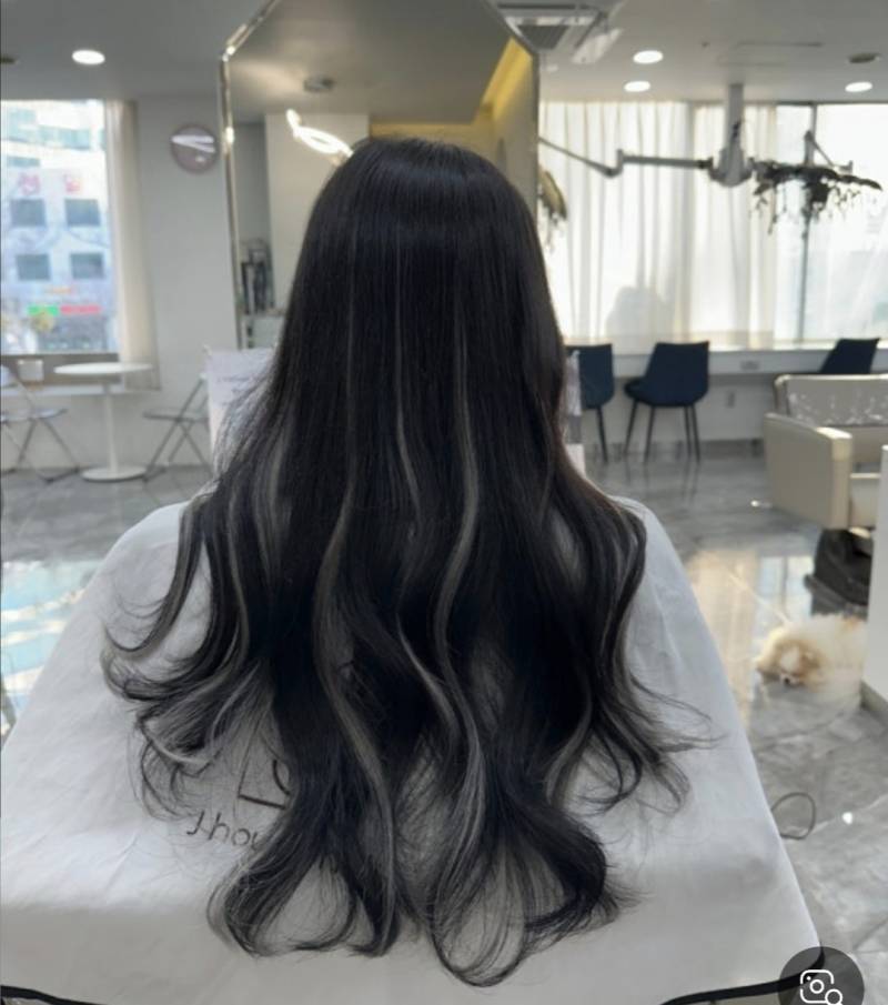 [잡담] 27살인데 이런 붙임머리 하는거 주책바가지야? | 인스티즈