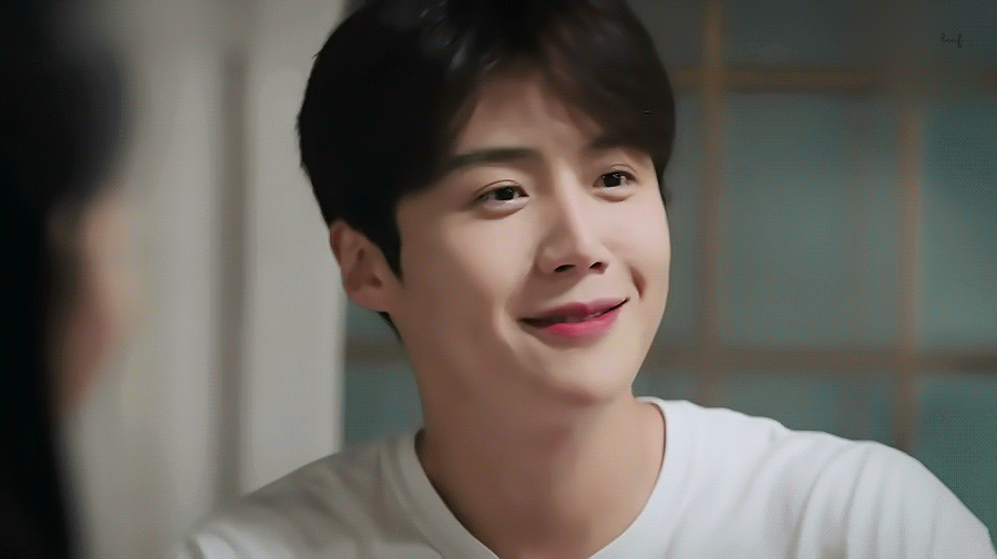 얼굴에 악역과 선역이 모두 있는 배우 .gif | 인스티즈