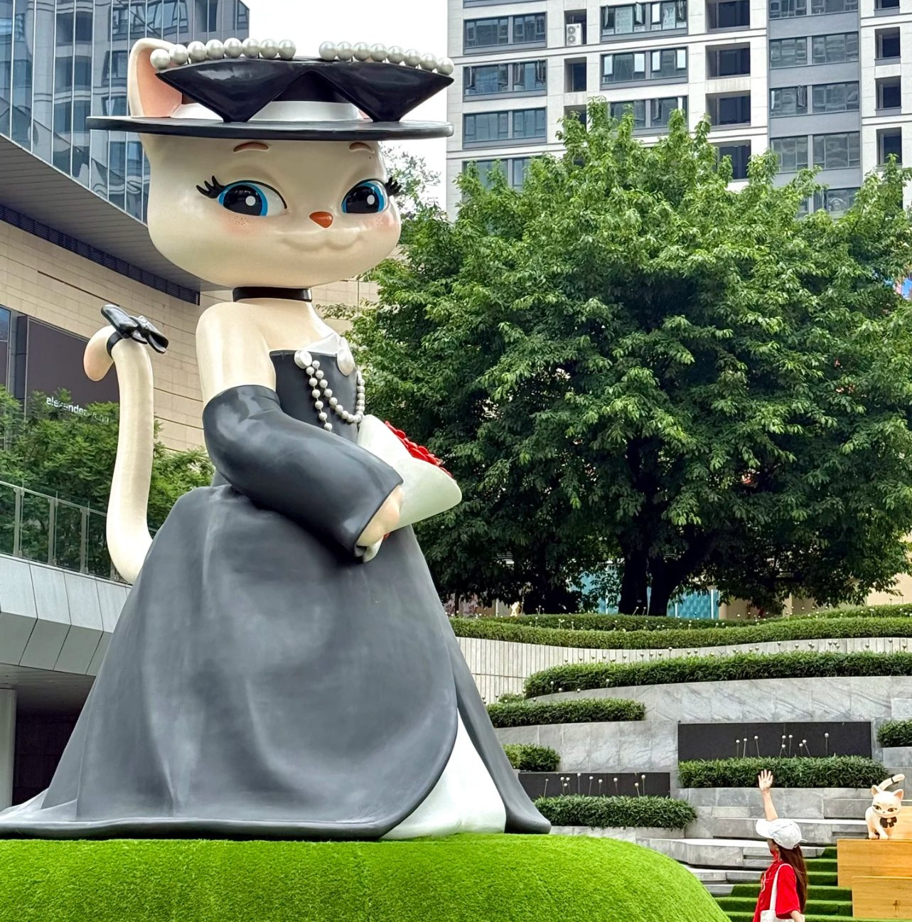 [잡담] 중국에서 제니 멧갈라 의상 고양이 설치함 | 인스티즈