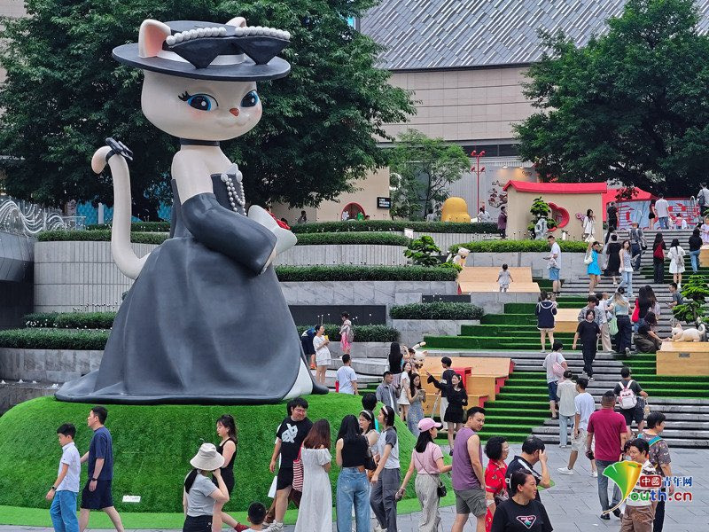 [잡담] 중국에서 제니 멧갈라 의상 고양이 설치함 | 인스티즈