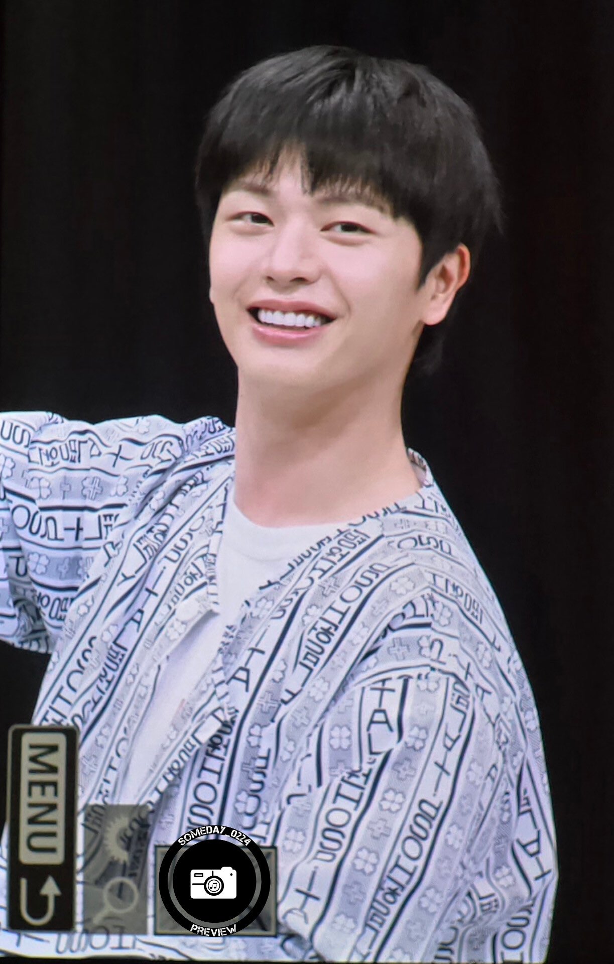 [잡담] 육성재 오늘자 팬싸템 공태광 의상이다 | 인스티즈