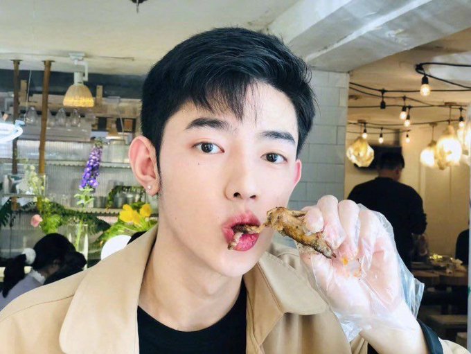 [잡담] 이 남자 과사 너무 중남같고 좋다… | 인스티즈