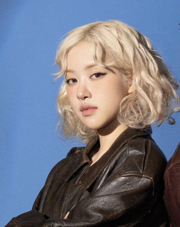 [잡담] 로제 뽀글단발 진짜 잘어울리는듯 | 인스티즈