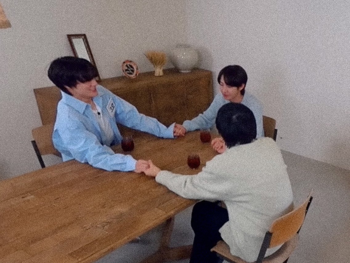 [잡담] 2호 3호 4호 분들 이렇게 행복하게 지내시는거 보니까 저까지 행복하네요....... | 인스티즈